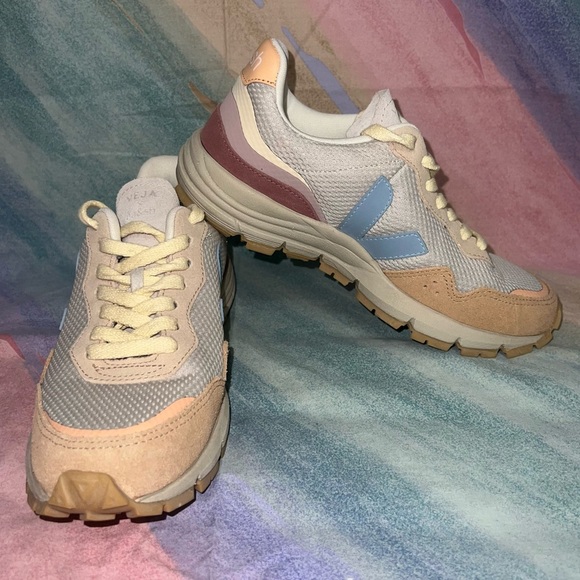 Veja X Ba&Sh Alveomesh & Suede Sneaker women’s size 7 - Picture 3 of 9